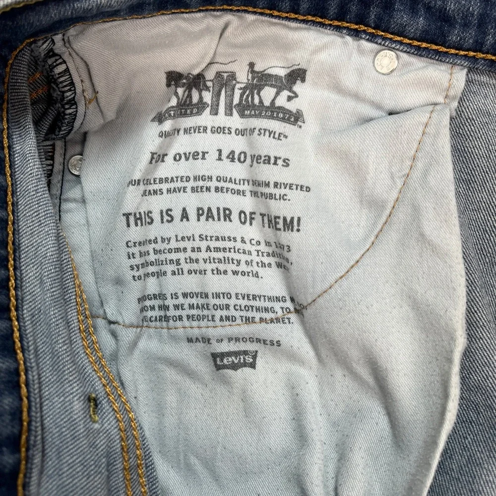 Levi's 541 Jeans Mens‎ 38x34 Medium Wash Blue Denim 5 Pocket Athletic Taper